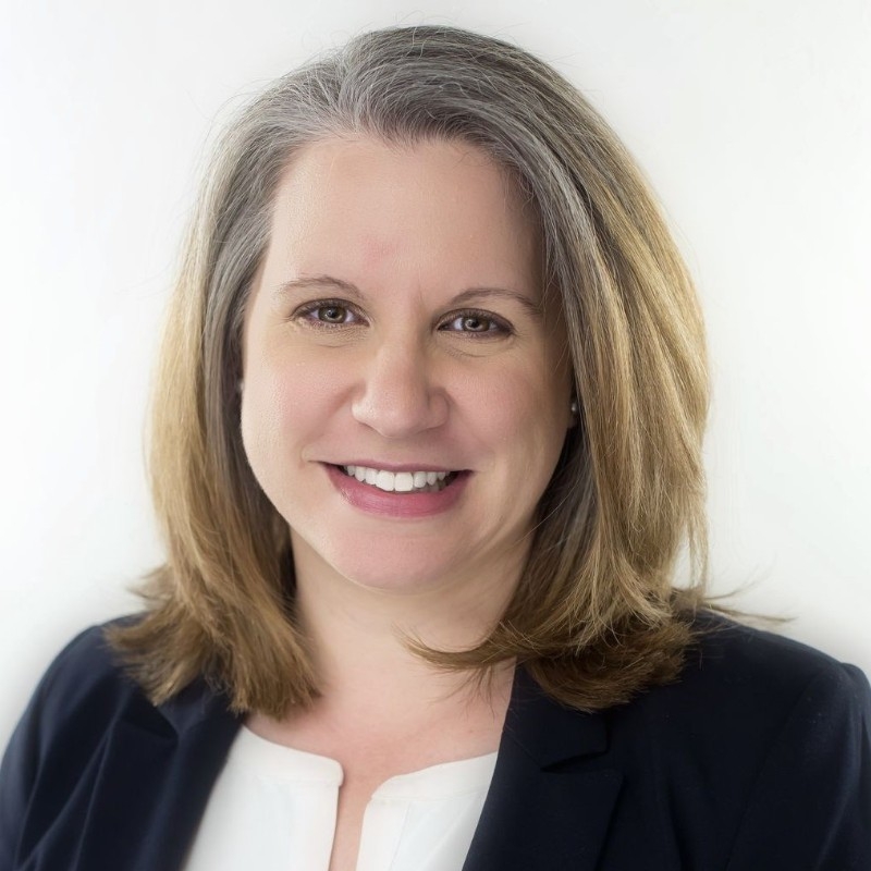 headshot for sara kelley